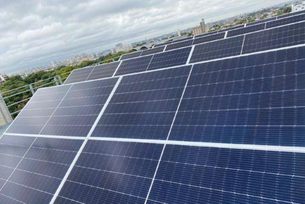 Energías renovables: Enel X instaló 116 paneles solares en un edifico de OSDE