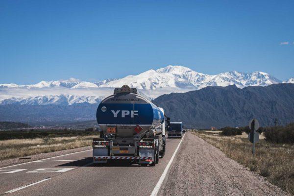 YPF: “Hay un contexto favorable para desarrollar el GNC en el transporte”