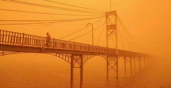 Cambio climático: por qué este país amaneció cubierto por una gran capa de polvo naranja