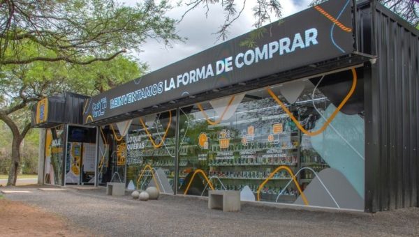 Así son las smarts stores argentinas: más de 2 mil productos y abiertas 24 hs