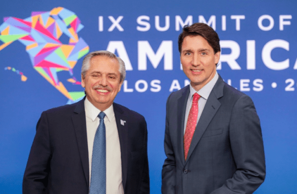 Alberto Fernández y Justin Trudeau acordaron avanzar en una agenda energética y agroalimentaria