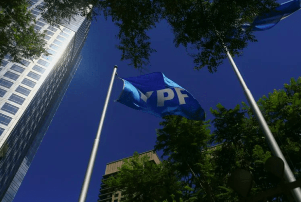 Un tribunal de Estados Unidos falló a favor de YPF en una demanda ambiental millonaria