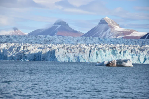 Científicos advierten que el Ártico aumentó cuatro veces más rápido que el promedio global