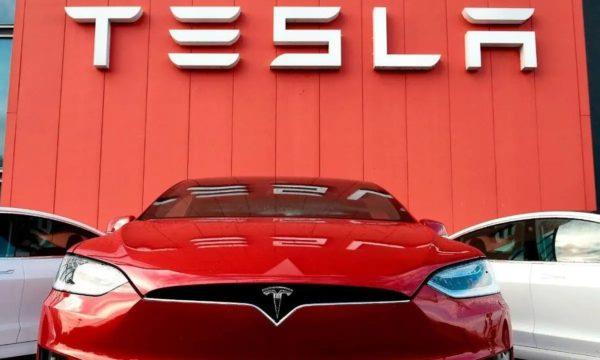 Tesla busca empleados en Argentina para trabajar de manera remota: ¡Paga USD 8.500 al mes!