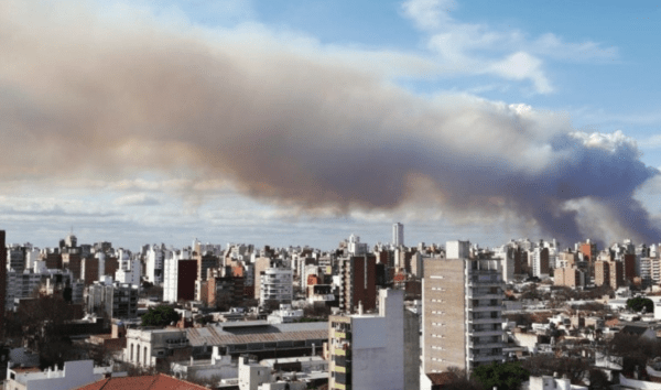 C40: el encuentro Camino Federal pasó por Rosario, en medio del humo por las quemas en las islas
