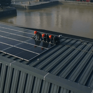 La apuesta de esta universidad argentina por la energía renovable: ya instaló más de 900 panales solares