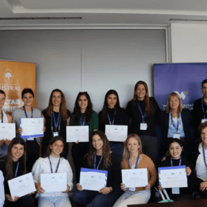 Inclusión: otorgan una beca para mujeres en la industria de la aviación