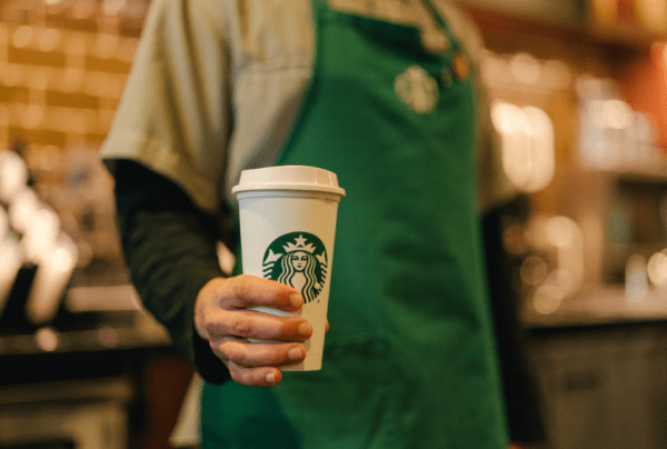 Día Internacional del Café: si comprás un vaso reutilizable o llevás el tuyo, Starbucks invita