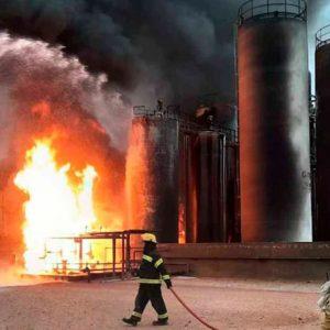 Video: la impactante explosión de una refinería de petróleo en Neuquén que dejó tres muertos
