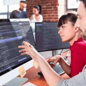 Un gigante IT busca empleados en Argentina y ofrece sueldos de hasta $359 mil: requisitos y cómo aplicar