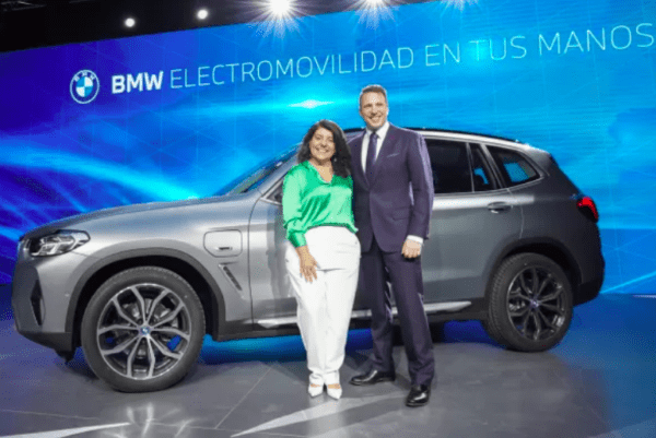 BMW Group presentó un nuevo modelo y lanzó la electromovilidad en Argentina