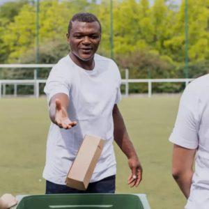 Qatar 2022: con Marcel Desailly, la FIFA sacó una campaña para promover el reciclaje en el Mundial