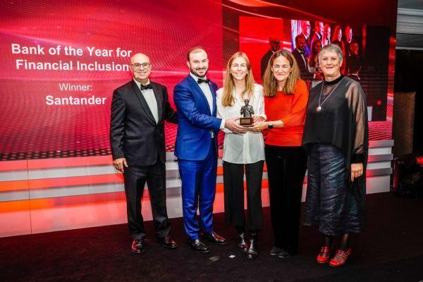 Santander, elegido como banco del año en inclusión financiera por la revista The Banker