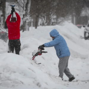 Este es el impacto que tiene el cambio climático en las nevadas históricas en Estados Unidos