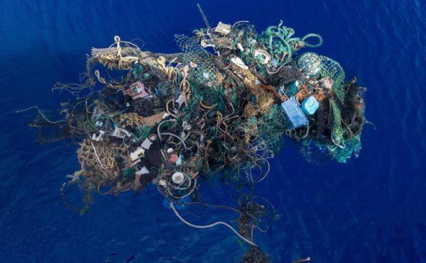 Samsung ganó un premio por reutilizar plástico que iba a terminar en el océano