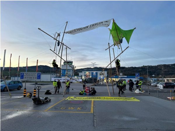 Foro de Davos: activistas ambientales ocuparon un aeródromo para protestar contra el cambio climático
