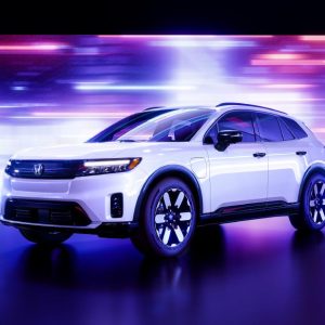 Esta automotriz japonesa cambia su hoja de ruta para acelerar en el negocio de los eléctricos