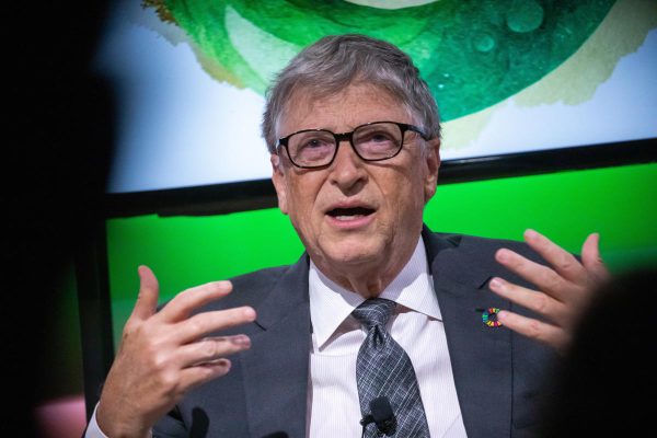 Le preguntaron a Bill Gates si se siente “hipócrita” por usar jet privado y luchar contra el cambio climático y esta fue su respuesta