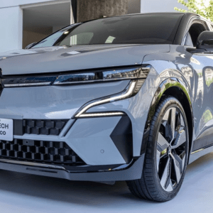 Antes de su lanzamiento oficial, Renault exhibe el Megane E-Tech en Argnetina