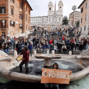 Italia impone multas altísimas contra activistas climáticos por dañar patrimonio cultural