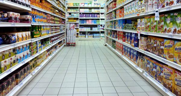 Carrefour envuelto en actos de discriminación: fue denunciado por dos clientes