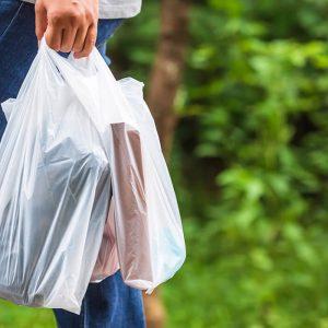 Día Mundial del Reciclaje: para qué el Gobierno porteño empieza a juntar bolsas plásticas en los Puntos Verdes