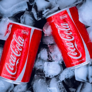 Declaran el aspartamo utilizado por Coca-Cola como posible causa de cáncer