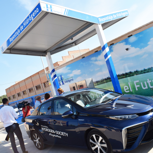 Movilidad sustentable: así Toyota y Repsol buscan impulsar el uso de hidrógeno renovable