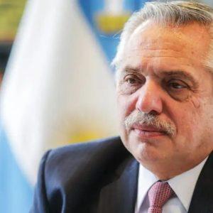 Alberto Fernández, sobre crisis hídrica en Uruguay: “Abren la canilla y no sale agua”