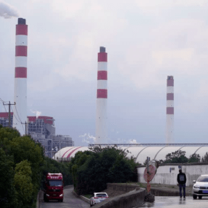 Para China la eliminación progresiva de los combustibles fósiles es «poco realista»