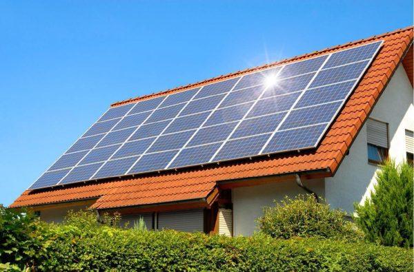 Cómo beneficia el uso de paneles solares al medioambiente