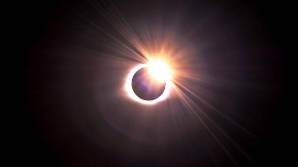 La NASA planea lanzar cohetes durante el próximo eclipse solar: por qué lo hará