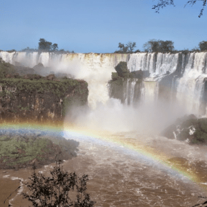 Tras el desastre natural, las Cataratas del Iguazú quintuplicaron su caudal de agua