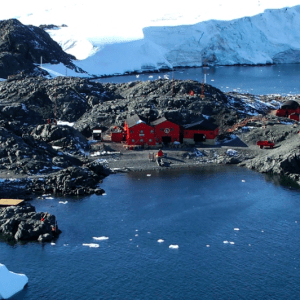 Científicos argentinos instalarán un Laboratorio de Rayos Cósmicos al sur del Círculo Polar