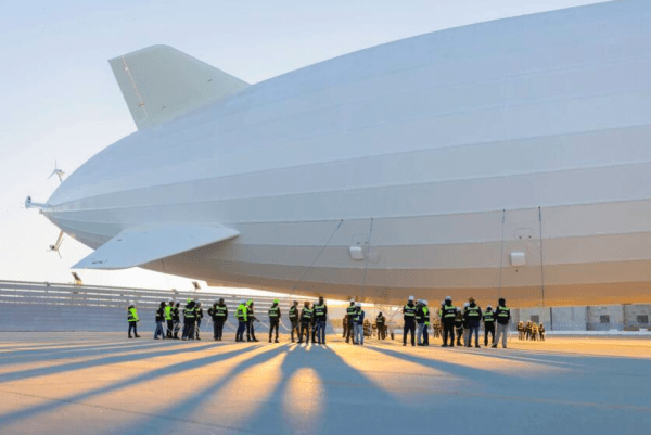 En imágenes: así es Pathfinder 1, el dirigible más grande del mundo con 12 motores eléctricos