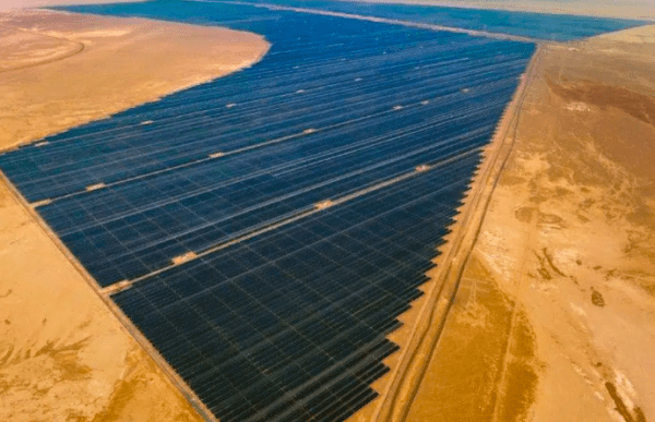 Así es el parque solar más grande del mundo que acaba de entrar en producción energética