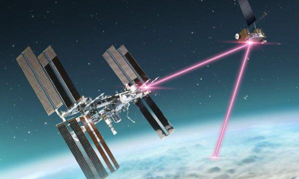Por qué es importante el uso de balizas láser entre naves espaciales y la Tierra