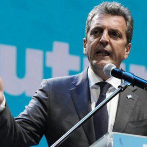 Massa presentó “10 compromisos para Argentina” y se refirió a “combatir el cambio climático y cuidar el ambiente”