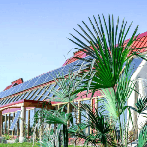 Así es la única escuela 100% sustentable de Argentina, que fue construida con 25 toneladas de residuos