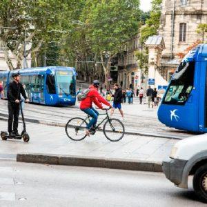 La curiosa medida que tomó esta ciudad europea para bajar las emisiones en el transporte