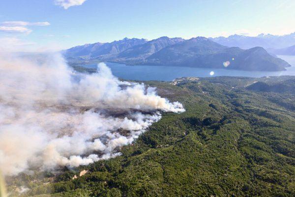 Incendio forestal en el Parque Nacional Los Alerces: ya se quemaron más de 2.000 hectáreas