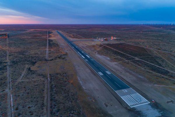Qué son los asfaltos tibios y qué aeropuerto argentino utilizará este sistema