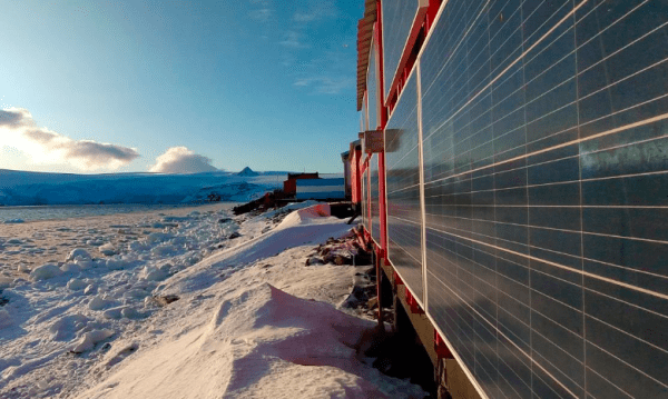 Un equipo de científicos locales instalará paneles solares en las bases antárticas