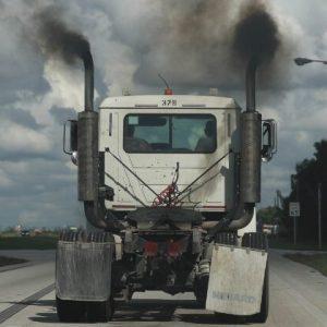 La Unión Europea acordó reducir un 90% las emisiones de CO2 en camiones para 2040