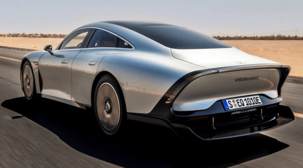 Cómo es el nuevo auto eléctrico de Mercedes que puede recorrer hasta 1300 kilómetros sin detenerse a cargar la batería