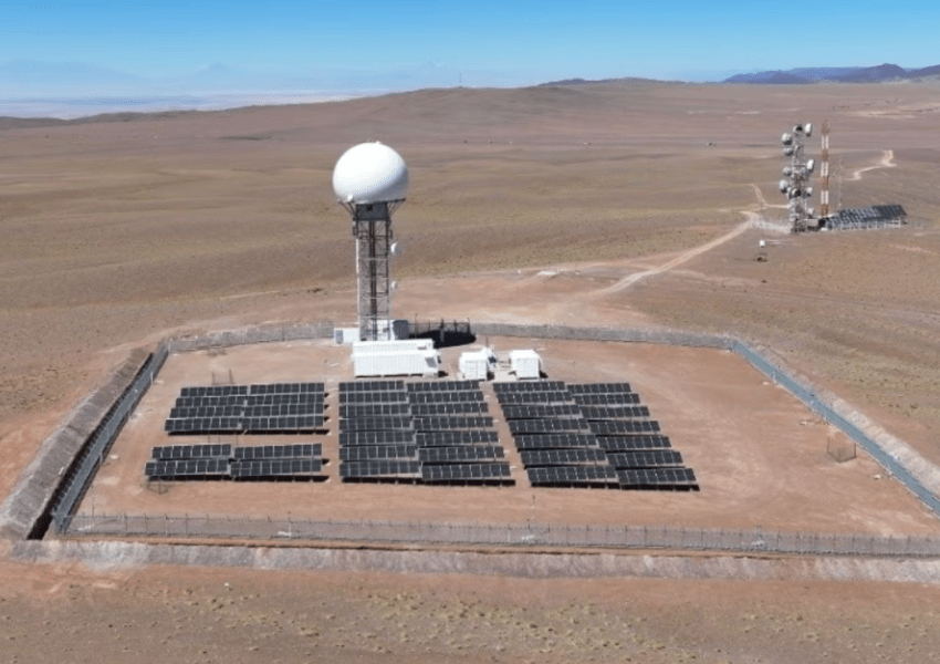 Este país de Latinoamérica inauguró el primer radar de control aéreo del mundo a base de energía solar