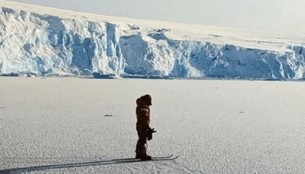 Hallaron un impresionante descubrimiento bajo la placa de hielo de la Antártida