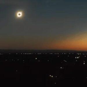 En imágenes: así se vio el eclipse solar total desde el espacio