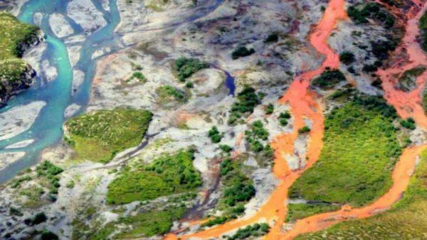 Ríos y arroyos se están oxidando, ¿por qué sucede que el agua cambia al color naranja?