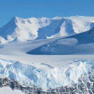 Encontraron un mundo perdido bajo el hielo de la Antártida que sorprende a científicos